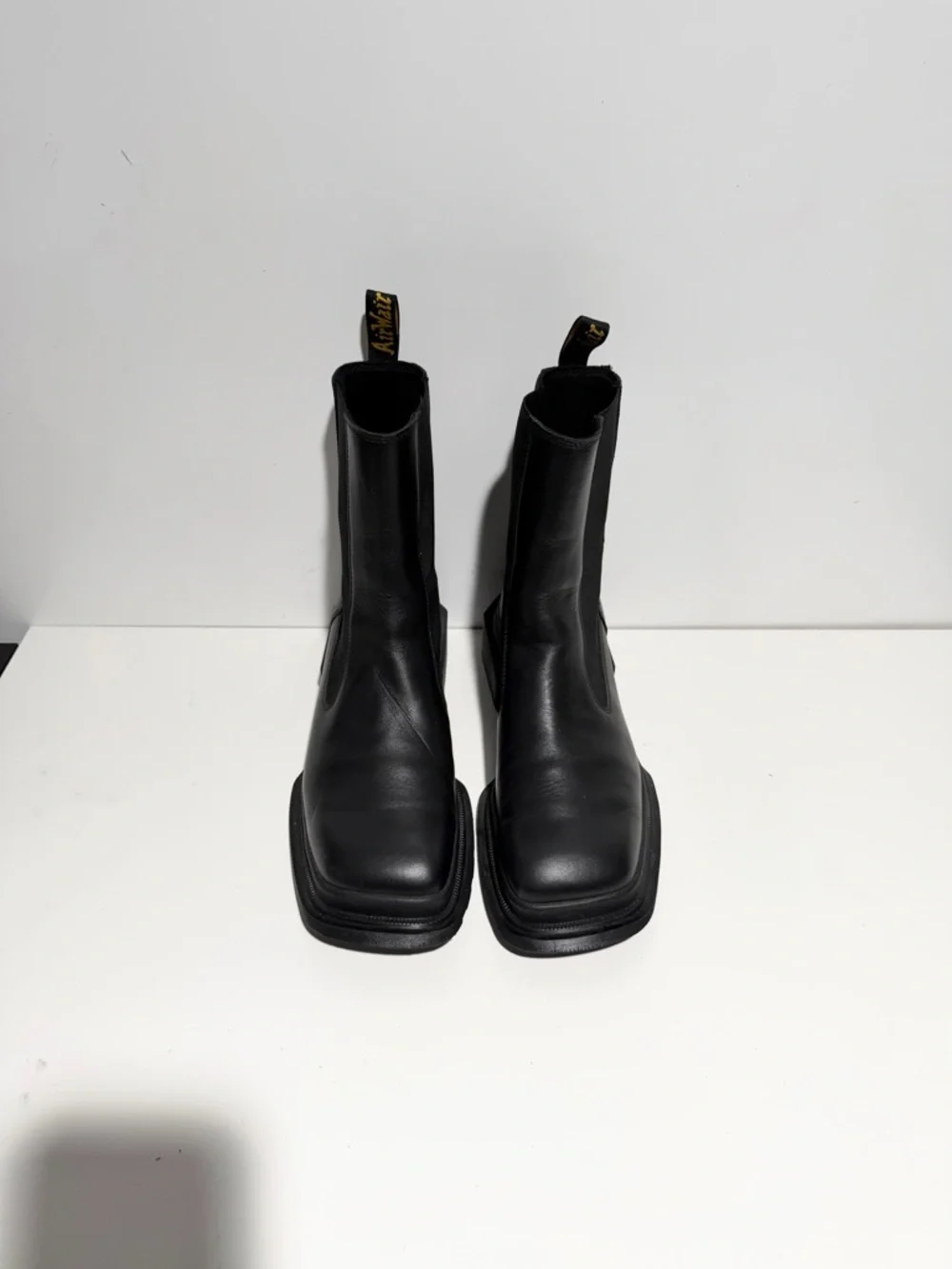 Dr Martens Maybole chelsea boots in black leather Women’s Black Chelsea Platform